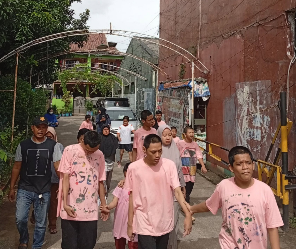 Keceriaan Anak Rumah Azaki